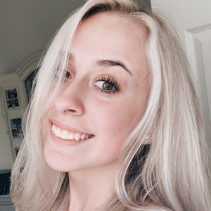 Meet your Posher, Briana